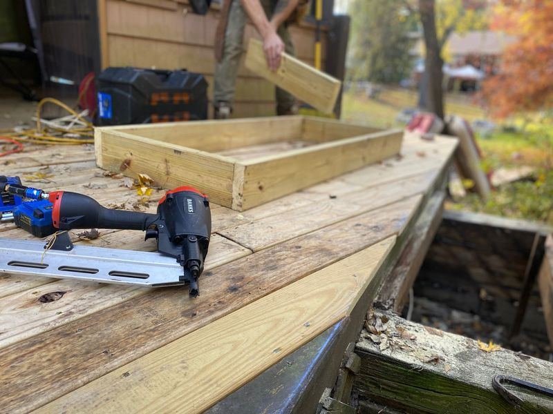 Deck builders job near Washington, IA